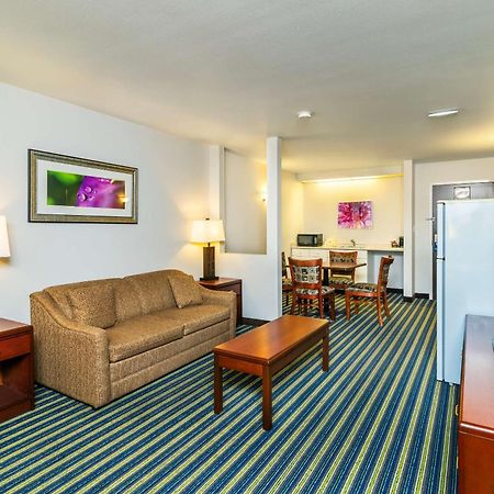 Comfort Inn & Suites Мус-Джо Экстерьер фото