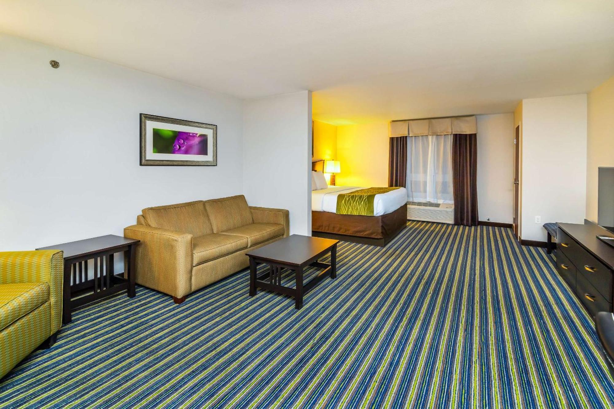 Comfort Inn & Suites Мус-Джо Экстерьер фото