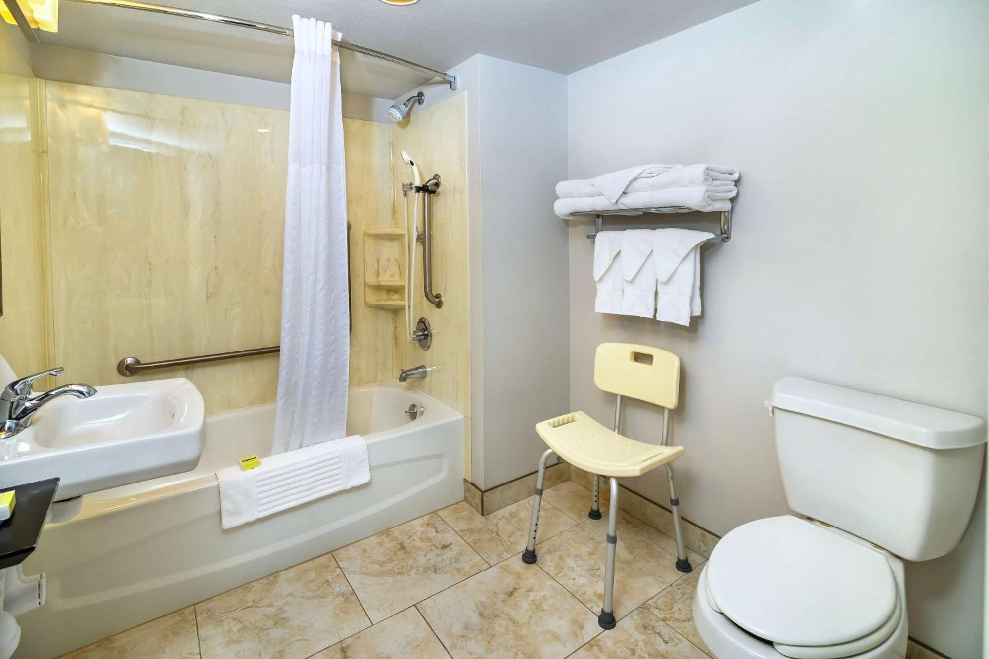Comfort Inn & Suites Мус-Джо Экстерьер фото