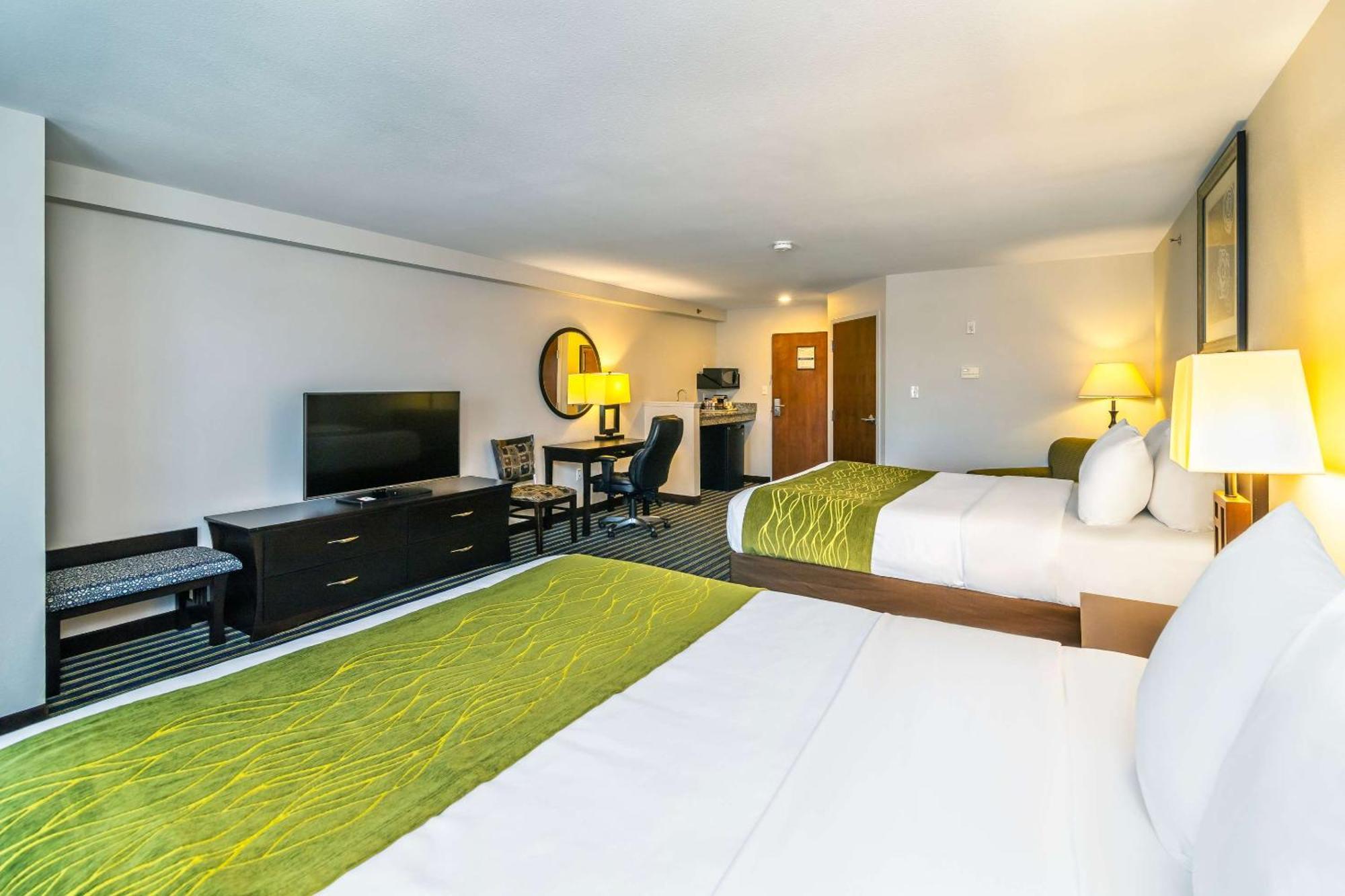 Comfort Inn & Suites Мус-Джо Экстерьер фото